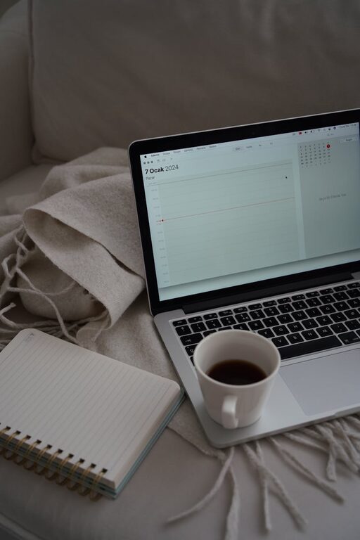Creating a Relaxing and Productive Home Office Environment